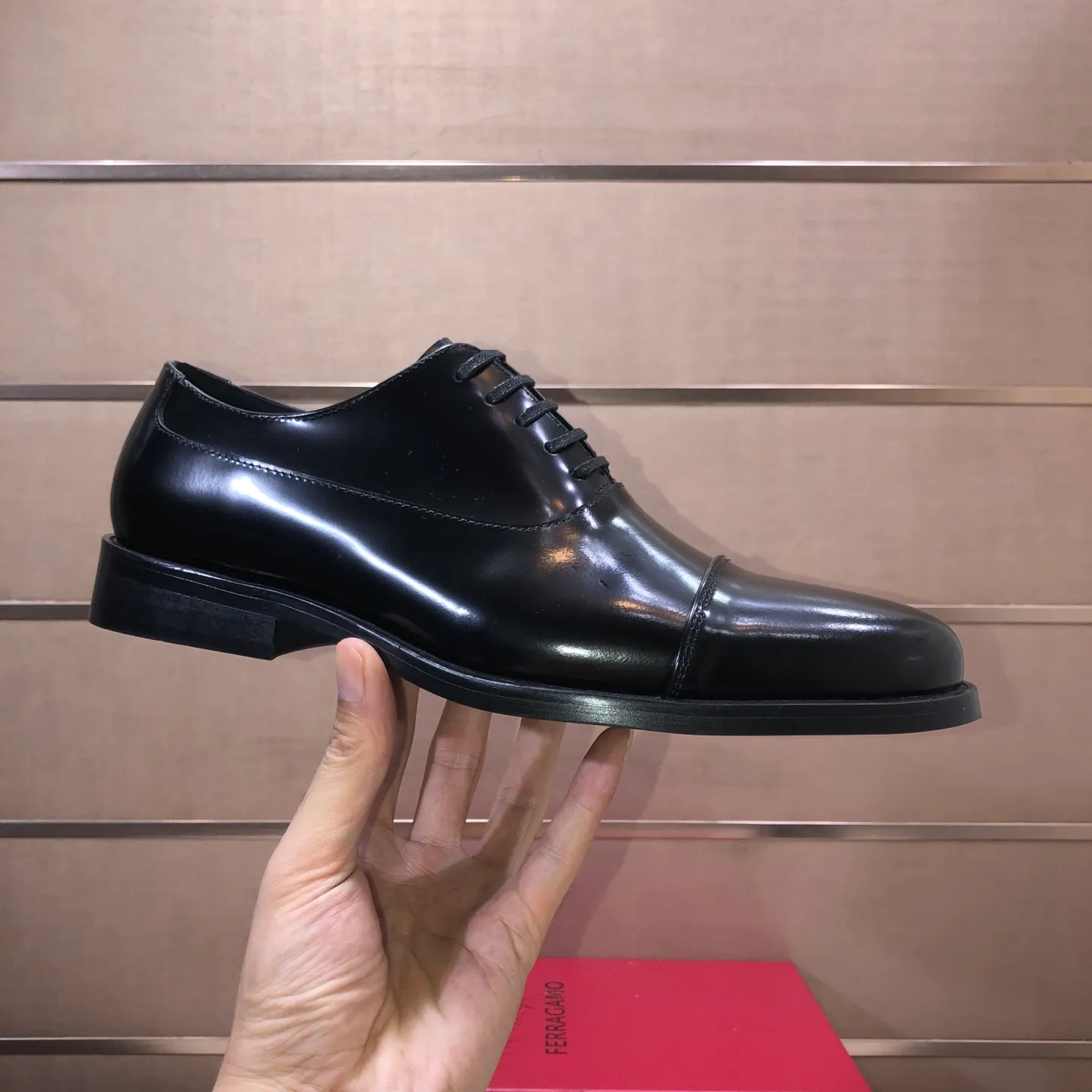 Men's shoes 💰540💰 [Ferragamo/Ferragamo] The latest model from the counter. Original imported high-quality cowhide with open sides + imported 🐂 cowhide lining + original luxury metal buckle + original combination outsole. Comparison is stress-free 38–45 (45 is custom-made and cannot be returned or exchanged)